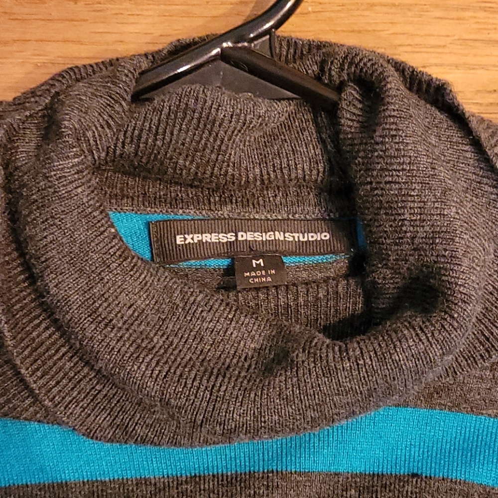 Express Turtle Neck Top - Picture 2 of 2
